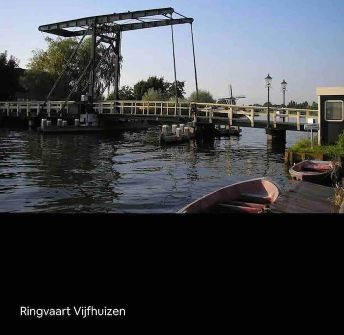 Tiny House With Sauna & Jacuzzi Near Amsterdam Vijfhuizen Экстерьер фото