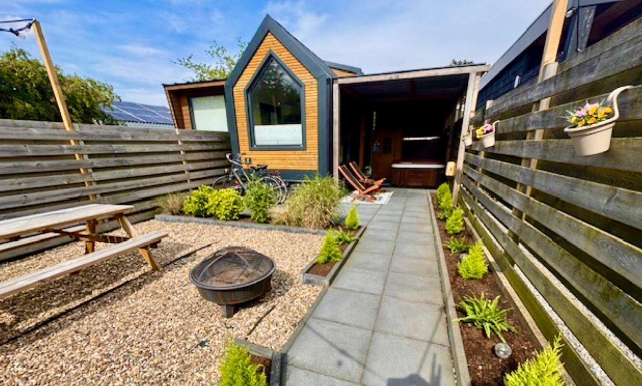 Tiny House With Sauna & Jacuzzi Near Amsterdam Vijfhuizen Экстерьер фото