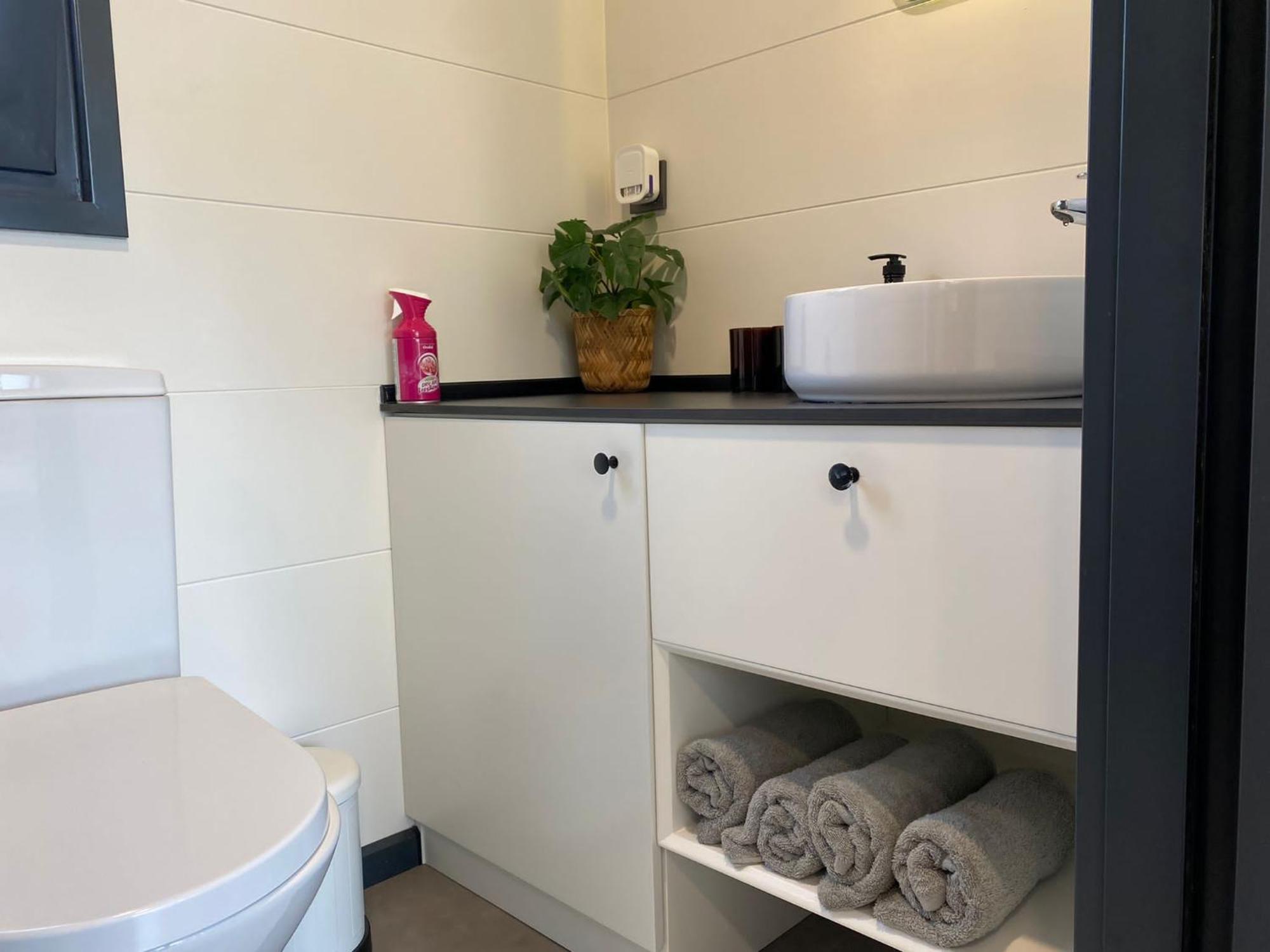 Tiny House With Sauna & Jacuzzi Near Amsterdam Vijfhuizen Экстерьер фото
