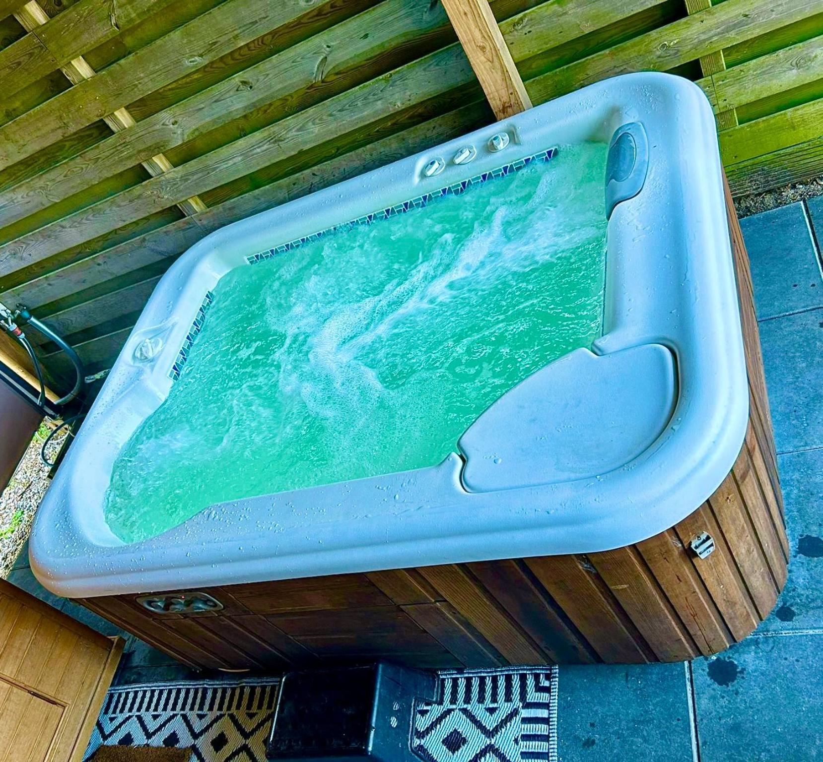 Tiny House With Sauna & Jacuzzi Near Amsterdam Vijfhuizen Экстерьер фото